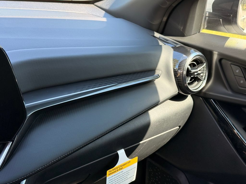 New 2027 Chevrolet Equinox LT w/ Safety and Technology Package FWD image 19