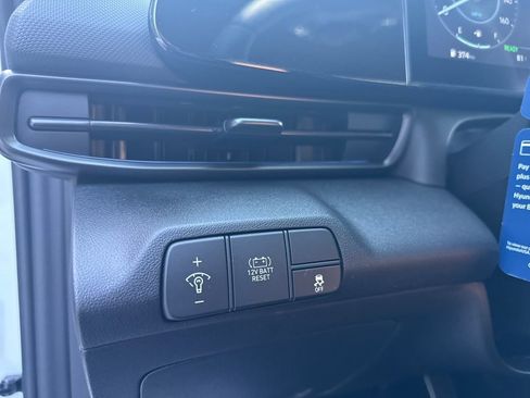 New 2026 Hyundai Elantra Sport FWD image 32
