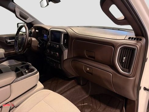 Certified 2019 Chevrolet Silverado 1500 LT w/ Texas Edition image 22