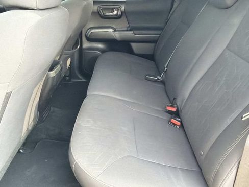 Used 2019 Toyota Tacoma TRD Off-Road AWD/4WD image 16