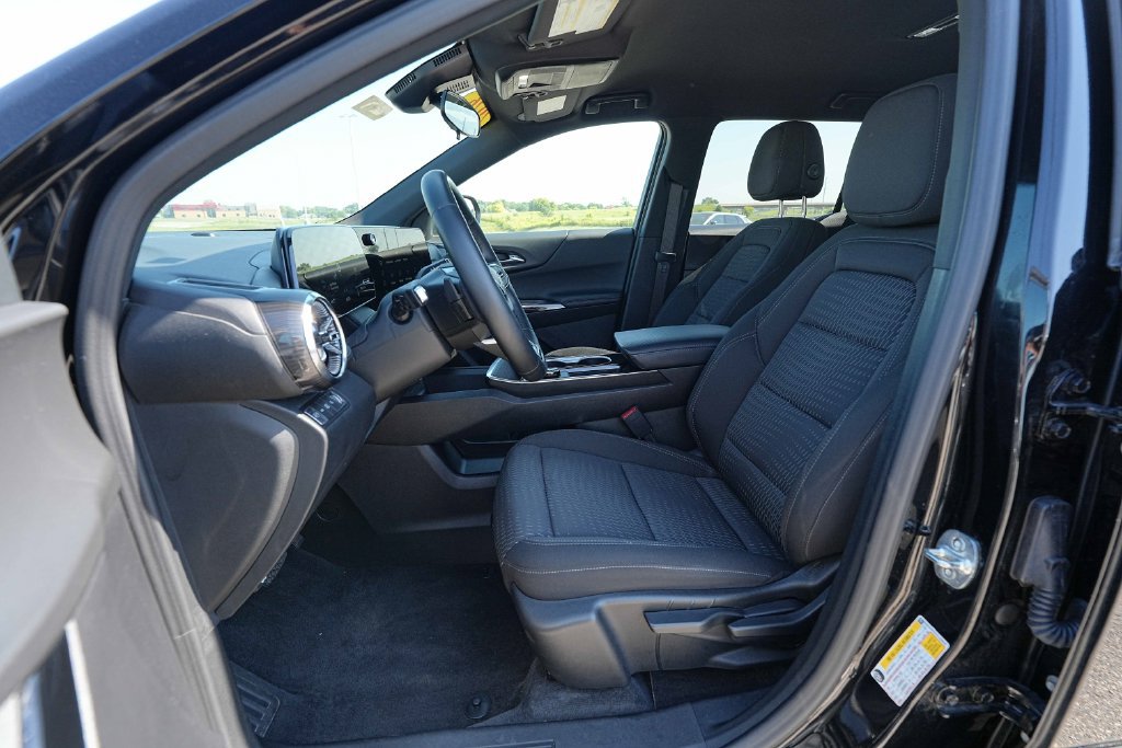 Used 2026 Chevrolet Equinox LT AWD/4WD image 19
