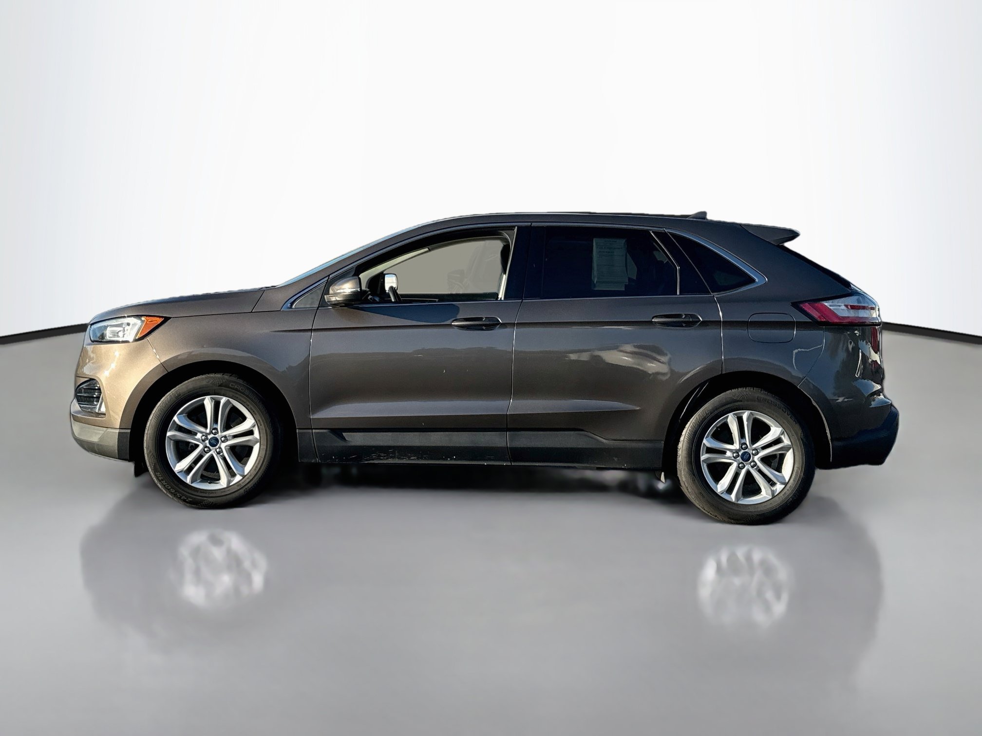 Used 2019 Ford Edge SEL w/ Equipment Group 201A AWD/4WD image 4