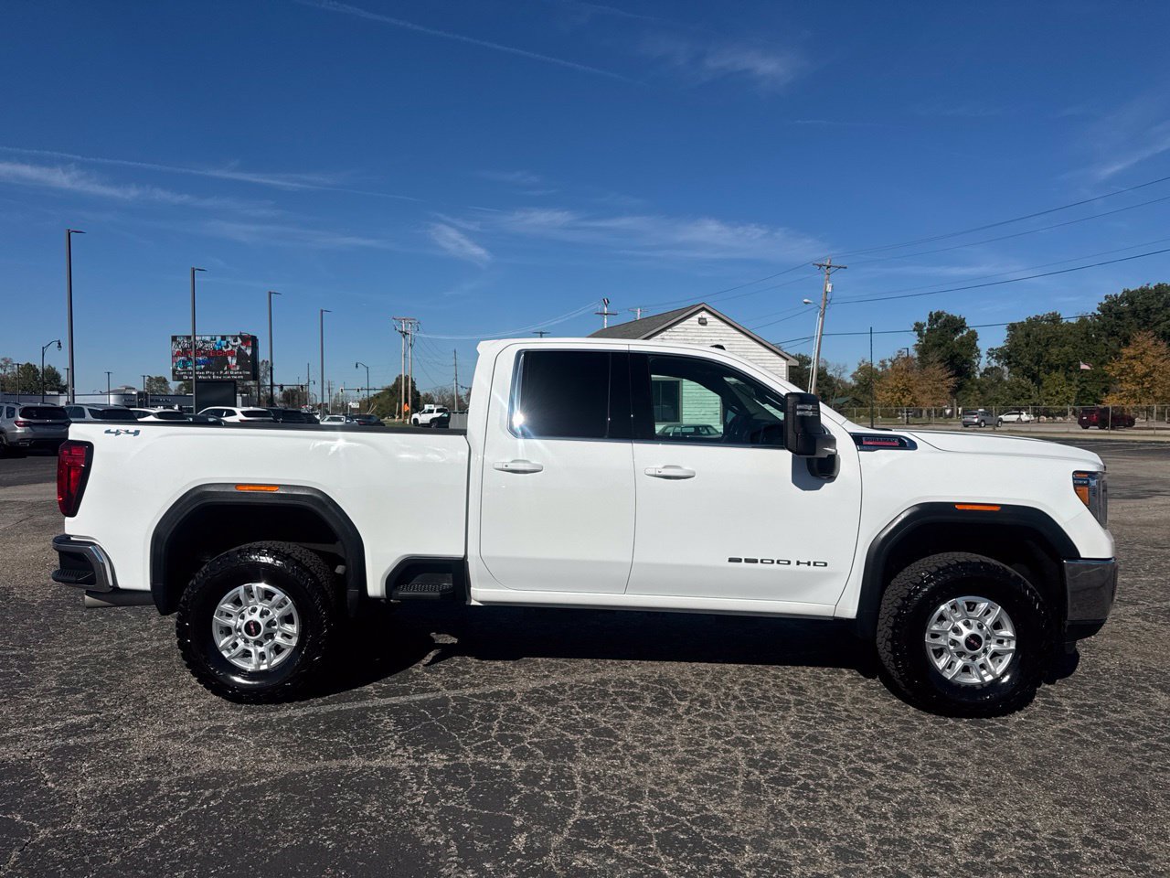 Certified 2022 GMC Sierra 2500 SLE w/ SLE Convenience Package AWD/4WD image 4