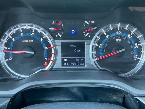 Used 2019 Toyota 4Runner TRD Off-Road AWD/4WD image 28