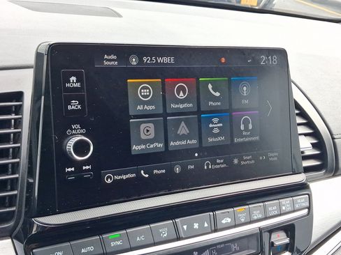 Used 2025 Honda Odyssey Touring image 16