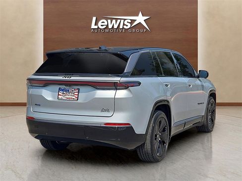 Used 2024 Jeep Wagoneer Launch Edition image 5