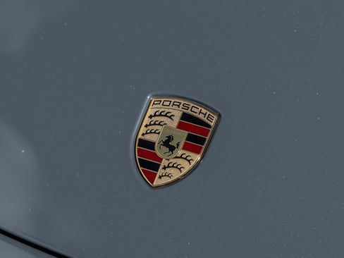 Certified 2018 Porsche 911 Carrera S image 19