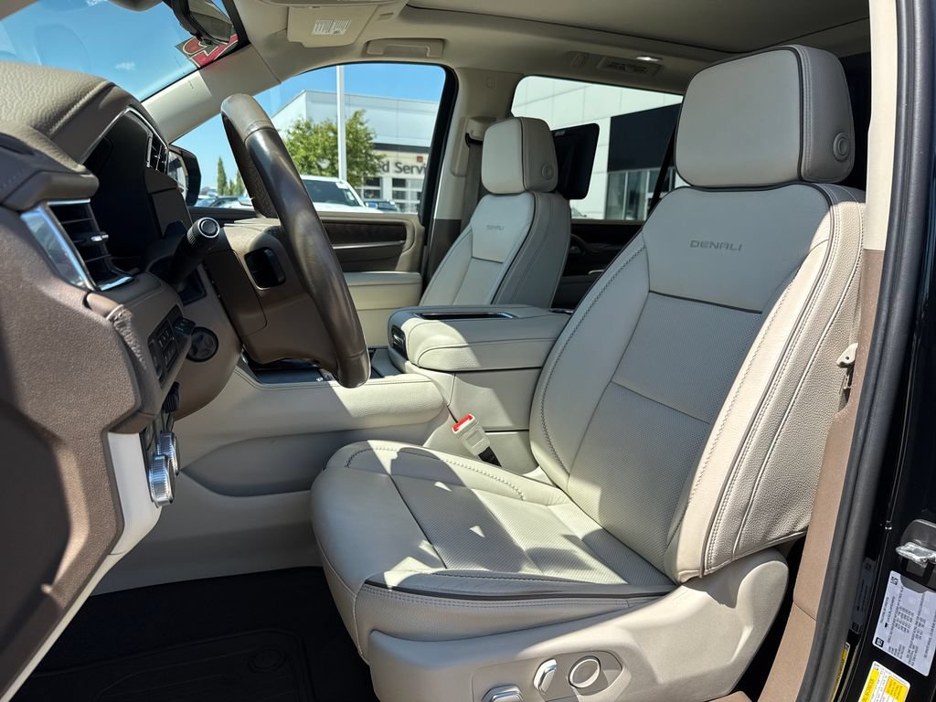 Certified 2023 GMC Yukon XL Denali w/ Denali Reserve Package AWD/4WD image 15