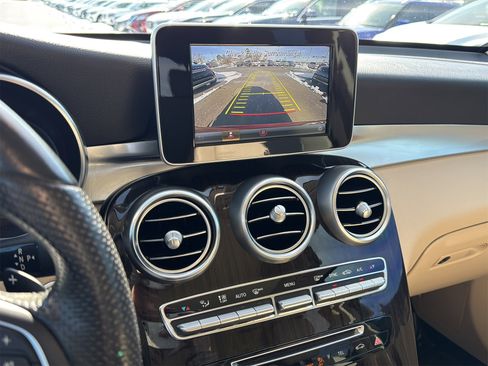 Used 2019 Mercedes-Benz GLC 300 GLC 300 image 18