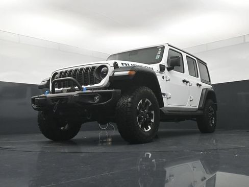Used 2024 Jeep Wrangler Unlimited Rubicon 4xe w/ Capability Package AWD/4WD image 20