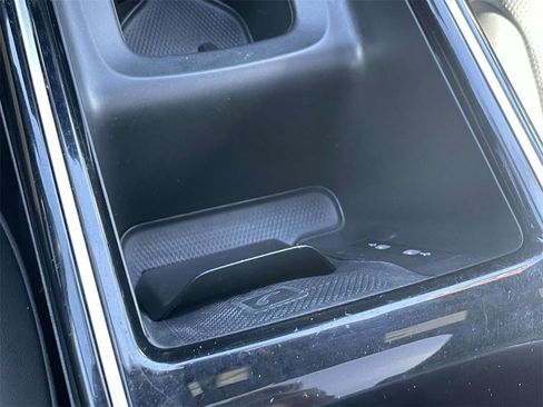 Used 2023 Volkswagen ID.4 Pro image 29