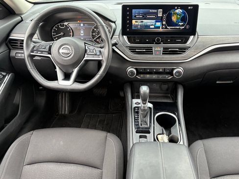 Certified 2023 Nissan Altima 2.5 SV w/ SV Premium Package image 11