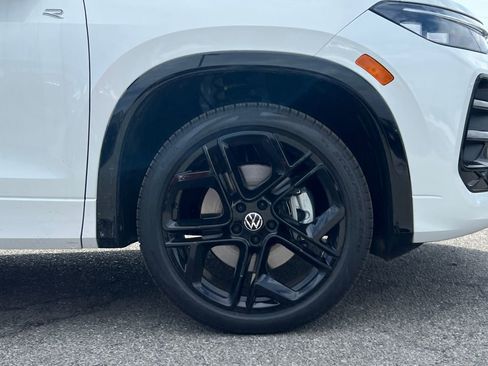 New 2026 Volkswagen Tiguan SE R-Line AWD/4WD image 8