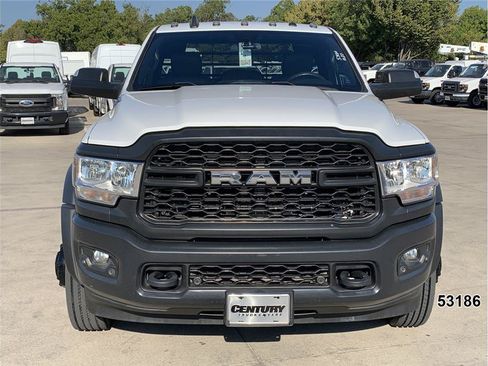 Used 2022 RAM 5500 Tradesman RWD image 10