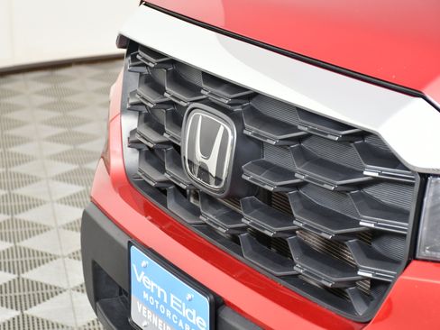 Used 2023 Honda Passport EX-L image 11
