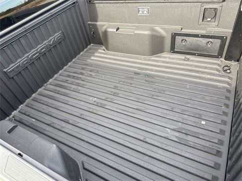 Used 2025 Toyota Tacoma TRD Sport image 13