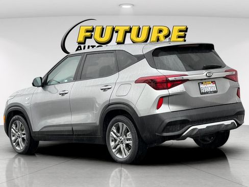 Certified 2021 Kia Seltos LX image 6