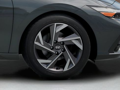 New 2025 Hyundai Elantra Limited image 8