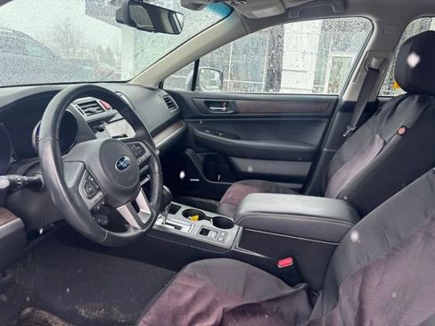 Used 2017 Subaru Outback 2.5i Limited image 11