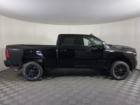 New 2026 RAM 2500 Big Horn AWD/4WD image 6