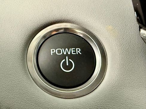 Used 2026 Toyota Highlander Platinum AWD/4WD image 31