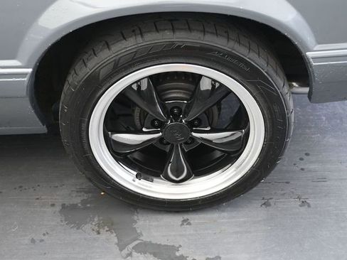 Used 1993 Ford Mustang LX image 12