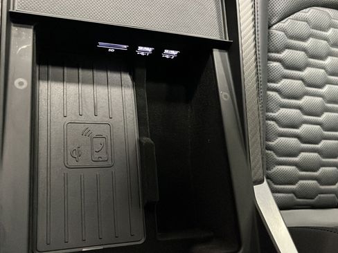 Used 2020 Audi RS Q8 w/ Carbon Optic Package AWD/4WD image 34