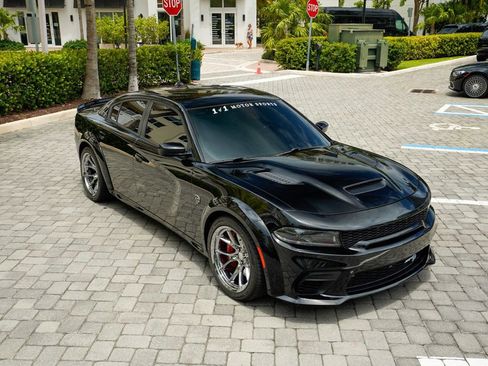 Used 2022 Dodge Charger SRT Hellcat image 12