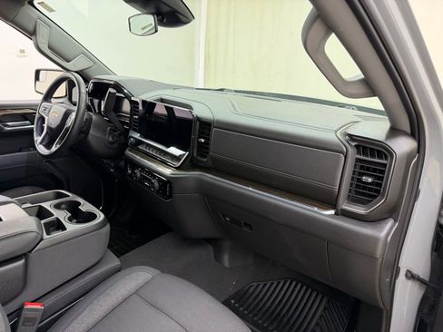 Used 2024 Chevrolet Silverado 1500 LT AWD/4WD image 11