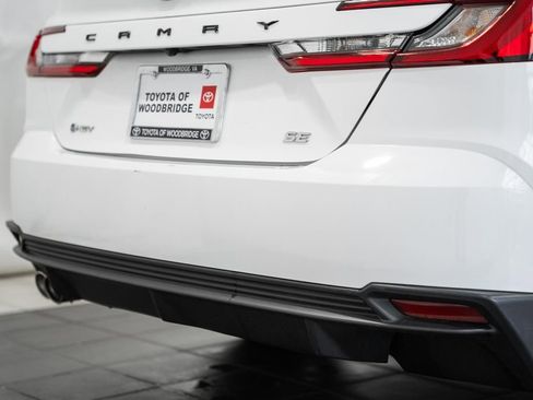 Used 2025 Toyota Camry SE image 9