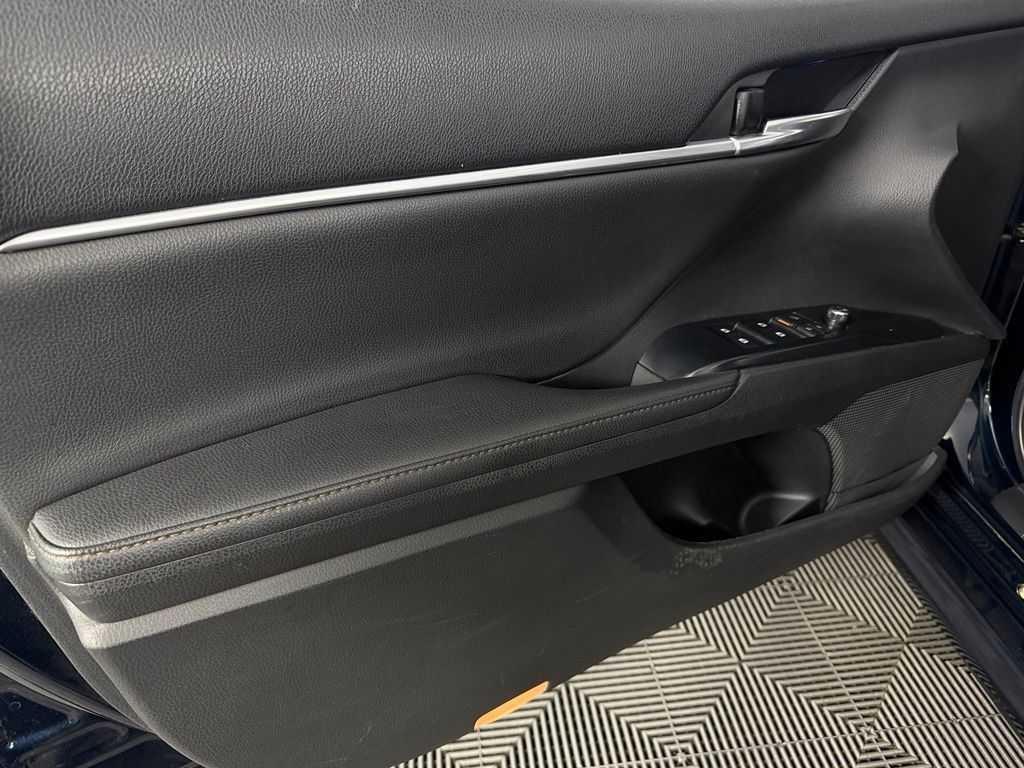 Used 2020 Toyota Camry XLE w/ Carpet Mat Package FWD image 24