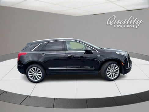 Used 2018 Cadillac XT5 Platinum w/ Driver Assist Package AWD/4WD image 2