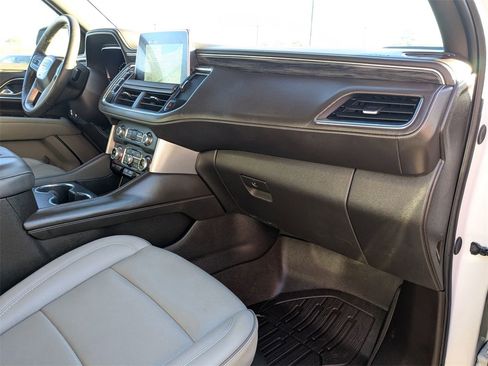 Certified 2023 GMC Yukon SLT w/ SLT Premium Package image 9