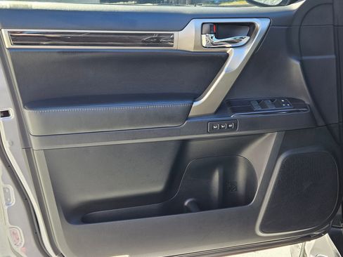 Used 2021 Lexus GX 460 Premium image 18