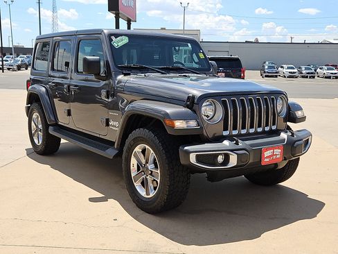 Used 2021 Jeep Wrangler Unlimited Sahara AWD/4WD image 4