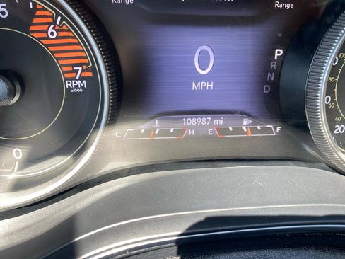 Used 2020 Jeep Cherokee Trailhawk w/ Cold Weather Group AWD/4WD image 19