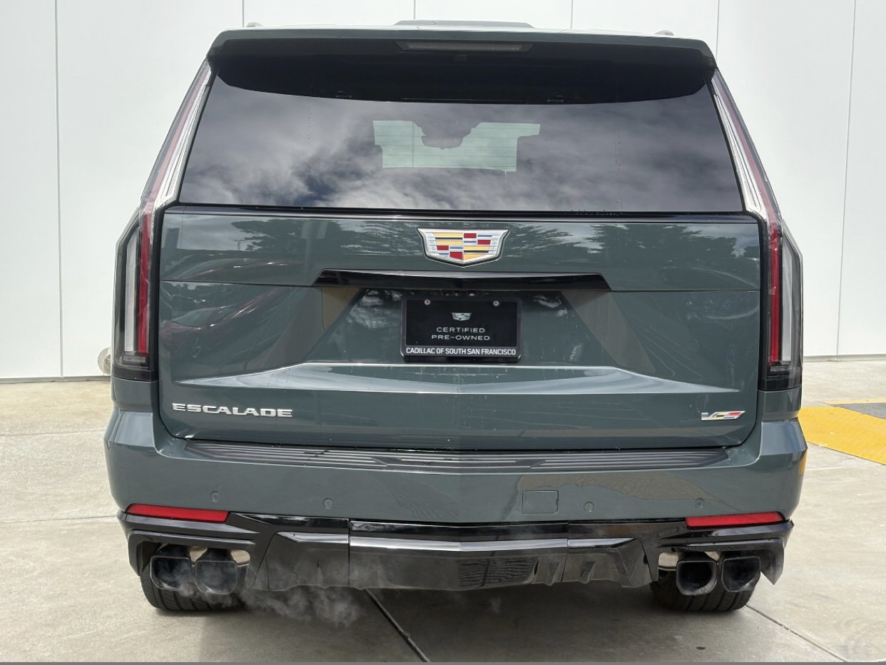 Certified 2025 Cadillac Escalade ESV V AWD/4WD image 8