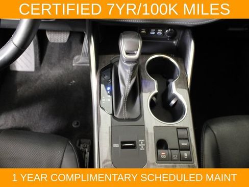 Used 2023 Toyota Highlander Limited FWD image 28