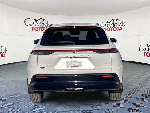 New 2026 Toyota Crown Signia image 6