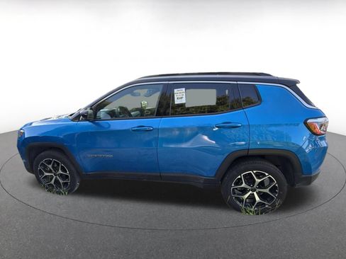 Used 2025 Jeep Compass Limited AWD/4WD image 5