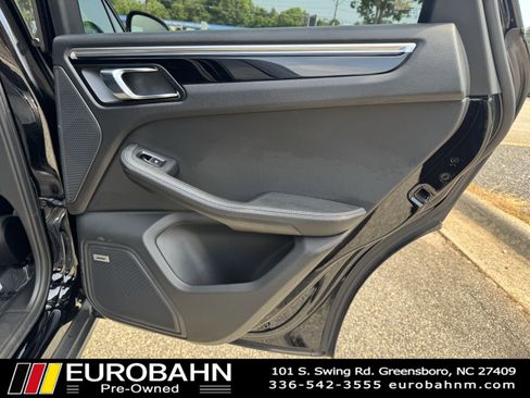 Used 2017 Porsche Macan image 14