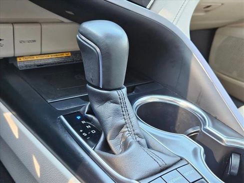 Used 2018 Toyota Camry XLE w/ Audio Package FWD image 10