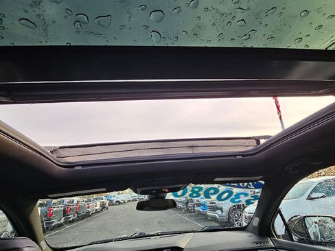 Used 2022 Cadillac XT5 Premium Luxury image 12