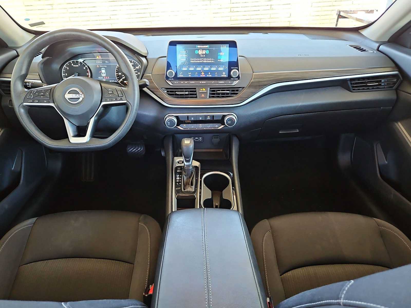 Used 2024 Nissan Altima 2.5 SV FWD image 13