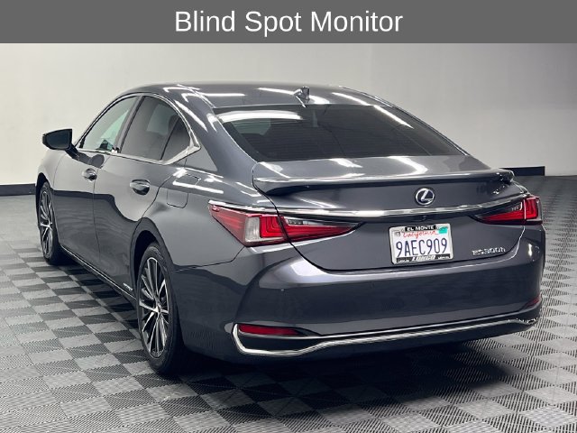 Certified 2022 Lexus ES 300h w/ Premium Package FWD image 7