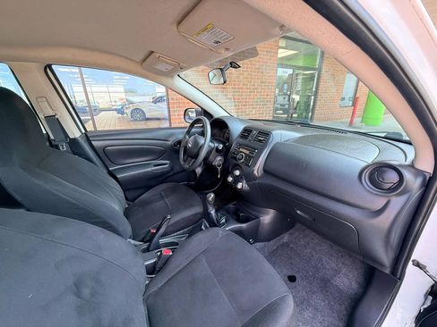 Used 2014 Nissan Versa S FWD image 22
