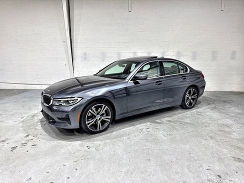 Used 2019 BMW 330i Sedan w/ Premium Package RWD image 17