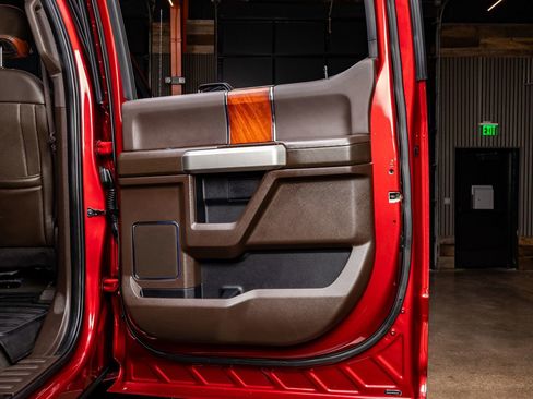 Used 2019 Ford F250 King Ranch w/ King Ranch Ultimate Package image 39