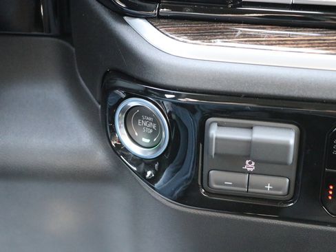 New 2026 GMC Sierra 1500 Elevation w/ LPO, Elevation Black Package image 24