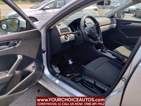 Used 2017 Volkswagen Passat 1.8T S image 14